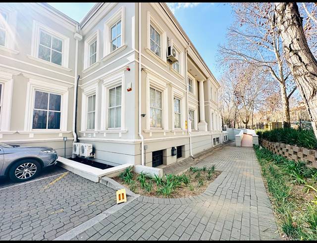 200M² OFFICE TO LET IN BRUMA